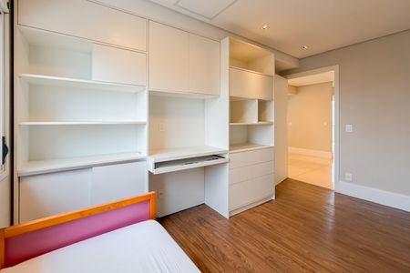 Apartamento à venda com 348m², 4 quartos e 4 vagasPiso 2 - Suíte 2