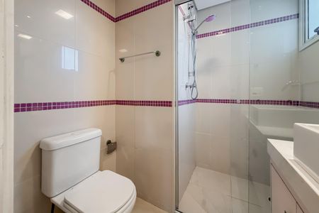 Apartamento à venda com 348m², 4 quartos e 4 vagasBanheiro da Suíte 1 - Piso 1