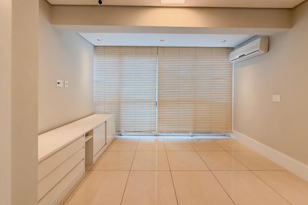 Apartamento à venda com 348m², 4 quartos e 4 vagasPiso 2 - Sala de TV