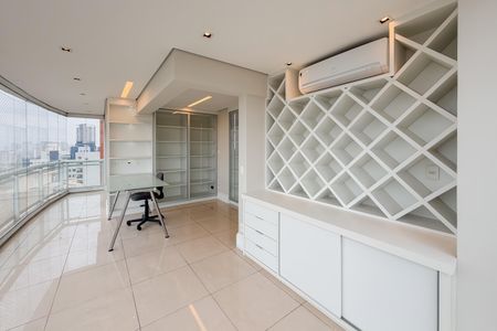 Apartamento à venda com 348m², 4 quartos e 4 vagasPiso 2 - Escritório