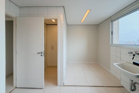 Apartamento à venda com 348m², 4 quartos e 4 vagasÁrea de Serviço - Piso 1