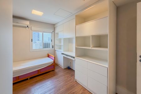 Apartamento à venda com 348m², 4 quartos e 4 vagasPiso 2 - Suíte 2