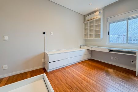 Apartamento à venda com 348m², 4 quartos e 4 vagasQuarto 1 - Piso 1