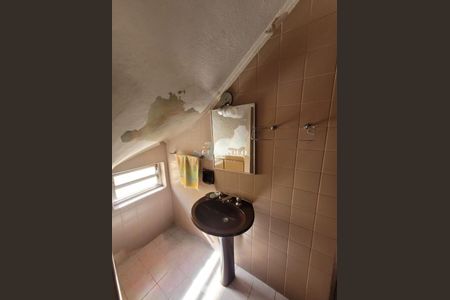 Casa à venda com 2 quartos, 159m² em Vila Bertioga, São Paulo