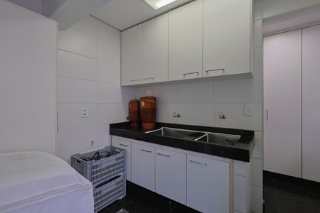 Apartamento para alugar com 223m², 3 quartos e 3 vagasÁrea de Serviço