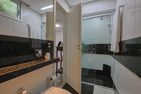 Apartamento para alugar com 223m², 3 quartos e 3 vagasBanheiro da Suíte 2