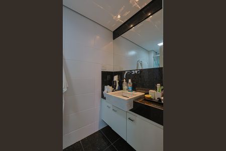 Apartamento para alugar com 223m², 3 quartos e 3 vagasBanheiro da Suíte 1