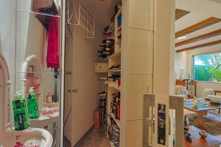 Apartamento para alugar com 223m², 3 quartos e 3 vagasLavabo