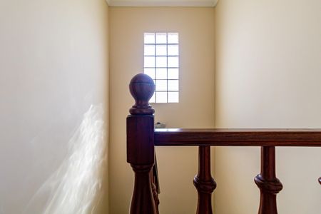 Casa à venda com 134m², 3 quartos e 2 vagasEscada