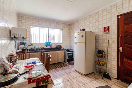 Casa à venda com 134m², 3 quartos e 2 vagasCozinha