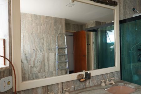 Apartamento à venda com 68m², 4 quartos e 1 vagaBanheiro da Suíte 1