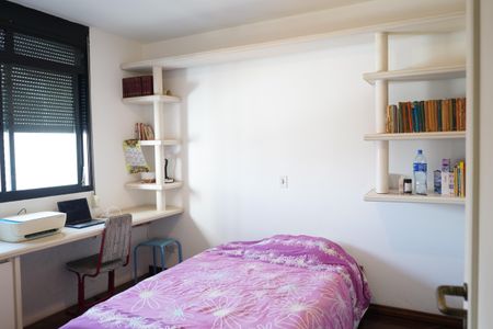 Apartamento à venda com 68m², 4 quartos e 1 vagaQuart3