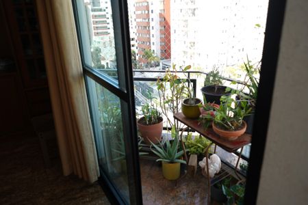 Apartamento à venda com 68m², 4 quartos e 1 vagaSacada