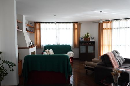 Apartamento à venda com 68m², 4 quartos e 1 vagaSala