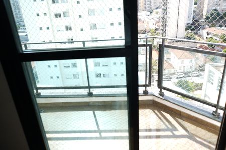 Apartamento à venda com 68m², 4 quartos e 1 vagaSacada