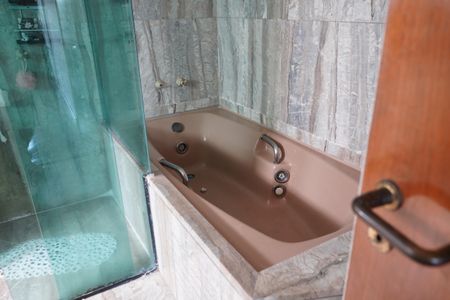 Apartamento à venda com 68m², 4 quartos e 1 vagaBanheiro da Suíte 1