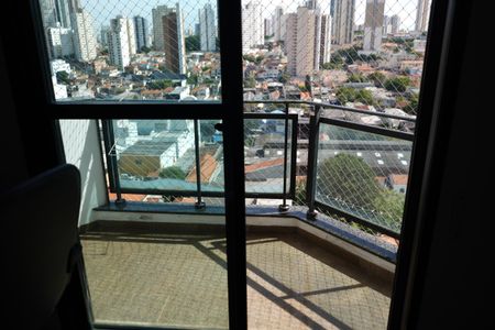 Apartamento à venda com 68m², 4 quartos e 1 vagaSacada