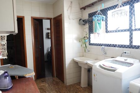 Apartamento à venda com 68m², 4 quartos e 1 vagaÁrea de Serviço