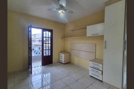 Casa de condomínio à venda com 120m², 2 quartos e 1 vagaSuíte 