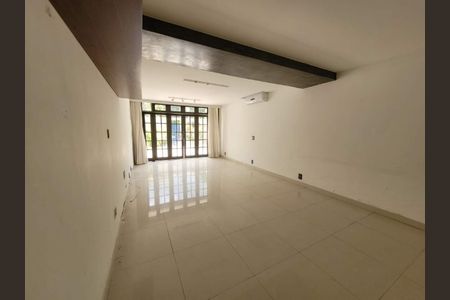 Casa à venda com 2 quartos, 171m² em Barra da Tijuca, Rio de Janeiro