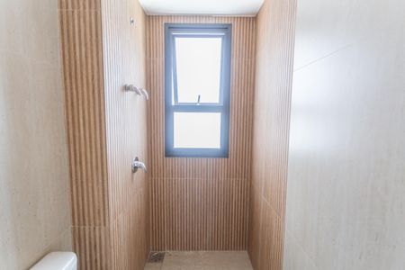 Apartamento à venda com 208m², 3 quartos e 3 vagasBanheiro da Suíte 2