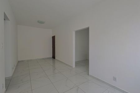 Sala de apartamento para alugar com 2 quartos, 60m² em Padre Eustáquio, Belo Horizonte