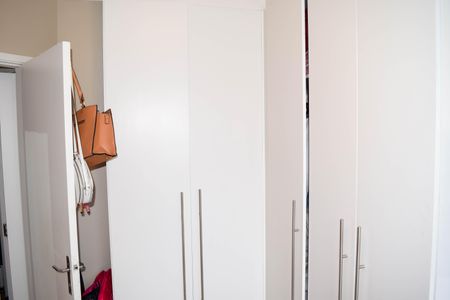 Apartamento à venda com 74m², 3 quartos e 2 vagasQuarto 2