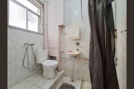Banheiro de apartamento para alugar com 1 quarto, 17m² em Glória, Rio de Janeiro