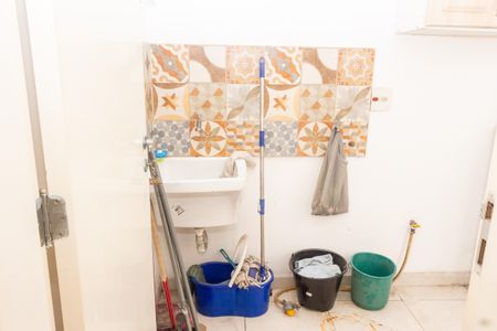 Casa de condomínio à venda com 120m², 3 quartos e 3 vagas Casa de condomínio à venda com 120m², 3 quartos e 3 vagasÁrea de Serviço