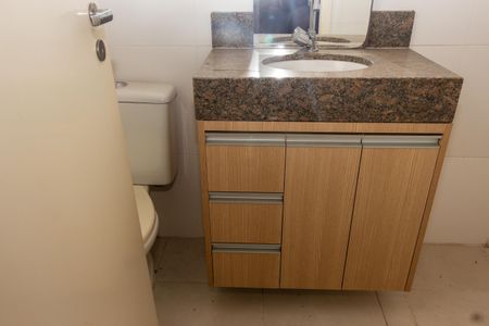 Casa de condomínio à venda com 120m², 3 quartos e 3 vagas Casa de condomínio à venda com 120m², 3 quartos e 3 vagasBanheiro