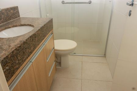 Casa de condomínio à venda com 120m², 3 quartos e 3 vagas Casa de condomínio à venda com 120m², 3 quartos e 3 vagasBanheiro da Suíte