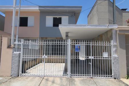 Casa para alugar com 180m², 3 quartos e 2 vagasFachada