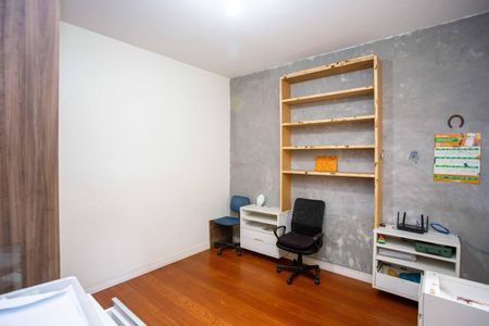 Casa à venda com 179m², 3 quartos e 2 vagasQuarto 2