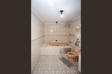 Casa à venda com 179m², 3 quartos e 2 vagasBanheiro da Suíte