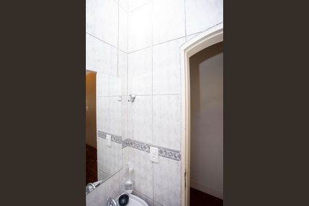 Casa à venda com 179m², 3 quartos e 2 vagasBanheiro Social