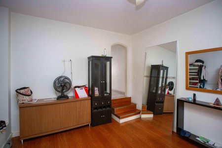 Casa à venda com 179m², 3 quartos e 2 vagasQuarto Suite