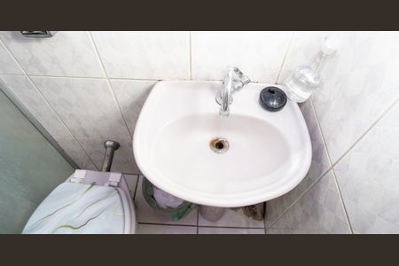 Casa à venda com 179m², 3 quartos e 2 vagasBanheiro Social