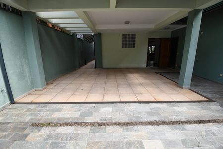 Casa à venda com 400m², 4 quartos e 3 vagasGaragem