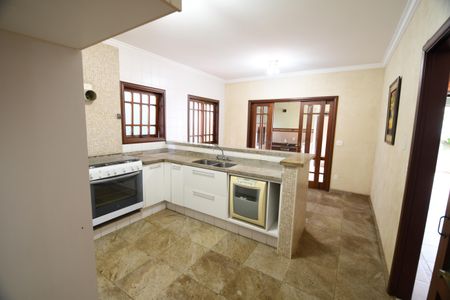 Casa à venda com 400m², 4 quartos e 3 vagasCozinha