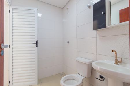 Casa de condomínio para alugar com 55m², 2 quartos e sem vagaBanheiro - Suíte
