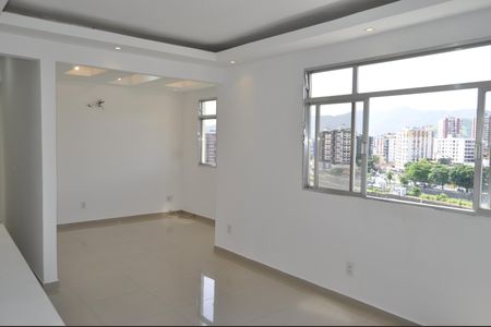 Apartamento para alugar com 3 quartos, 56m² em Todos Os Santos, Rio de Janeiro