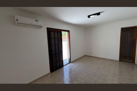 Casa para alugar com 265m², 3 quartos e 2 vagasSuite