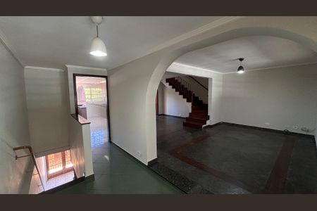 Sala de casa para alugar com 3 quartos, 265m² em Campestre, Santo André