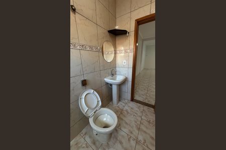 Casa para alugar com 265m², 3 quartos e 2 vagasPorão - Banheiro