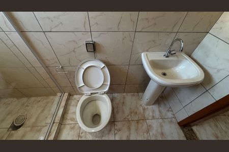 Casa para alugar com 265m², 3 quartos e 2 vagasPorão - Banheiro