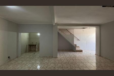 Casa para alugar com 265m², 3 quartos e 2 vagasPorão