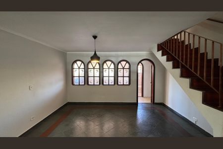 Casa para alugar com 265m², 3 quartos e 2 vagasSala