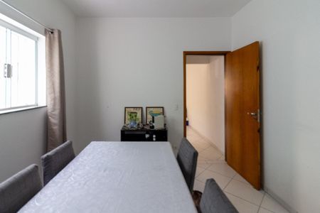 Casa à venda com 70m², 3 quartos e 1 vagaSala de Jantar