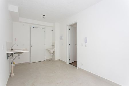 Sala de apartamento para alugar com 1 quarto, 28m² em Guaiauna, São Paulo