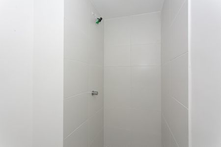 Apartamento para alugar com 28m², 1 quarto e sem vaga Apartamento para alugar com 28m², 1 quarto e sem vagaBanheiro da Suíte